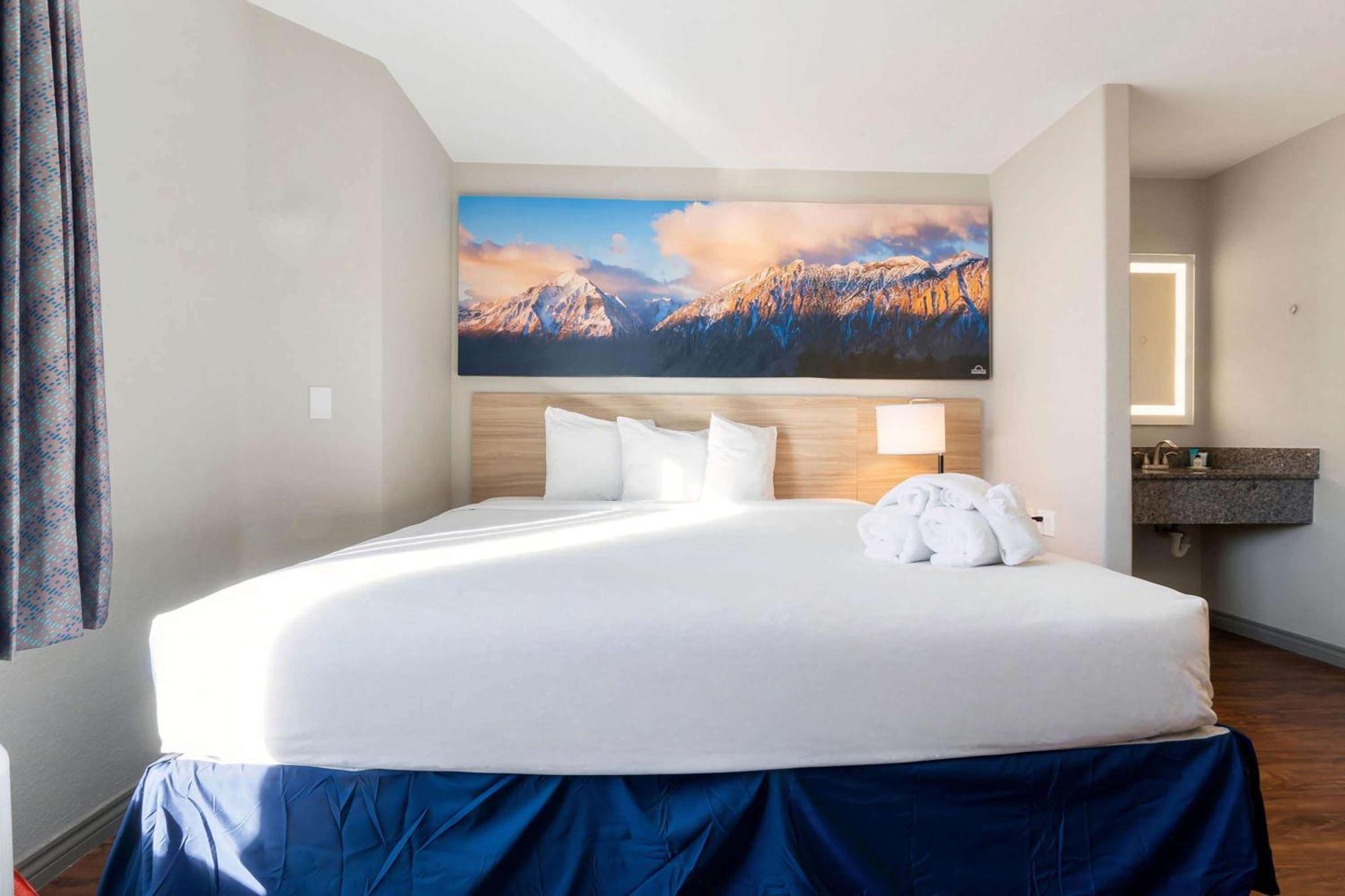 Days Inn By Wyndham Thornton Exteriör bild
